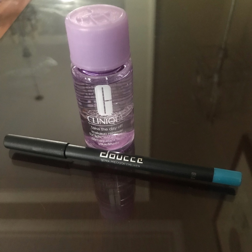 Doucce eyeliner and Clinique take the day off